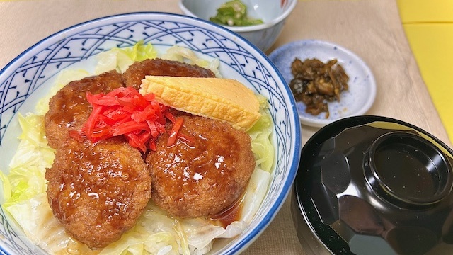 ソースヒレかつ丼